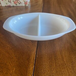 Pyrex White Divided Baking Dish 1.5qt